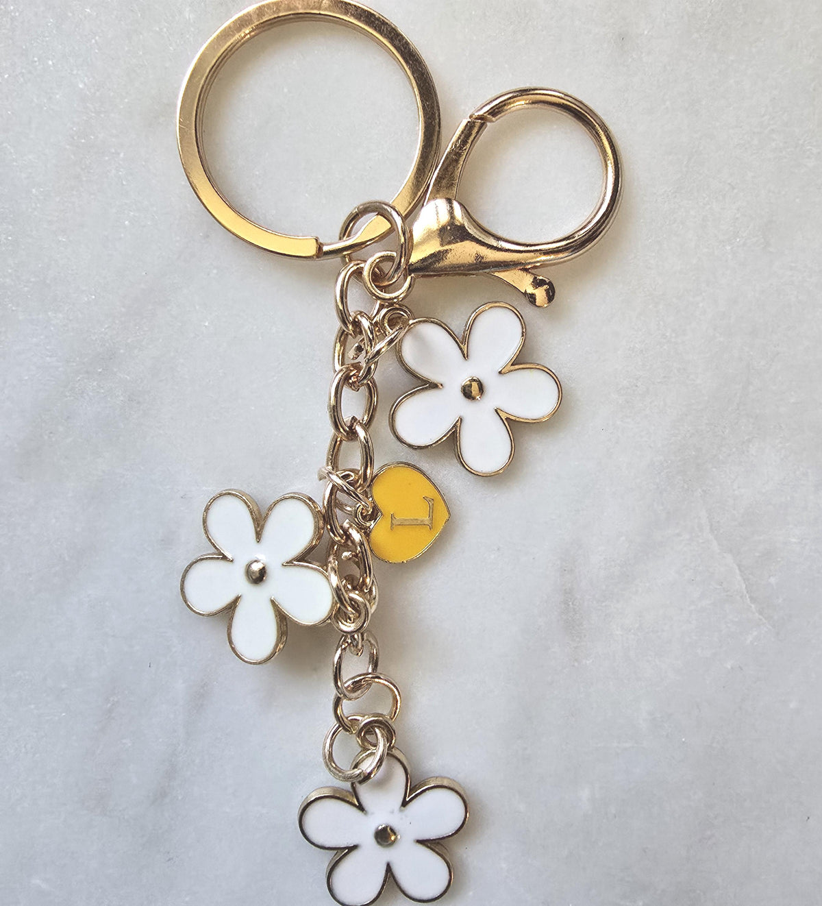 White Daisy Flower Keychain Floral Bag product photo from Rey & Luck Co