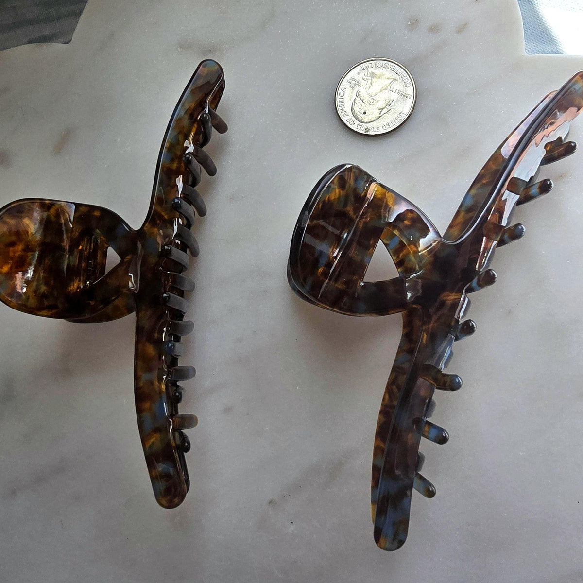 Acetate Large slender Claw Clip, Tortoise Hair Clip, Gold Metal French Hair product photo 2 from Rey & Luck Co
